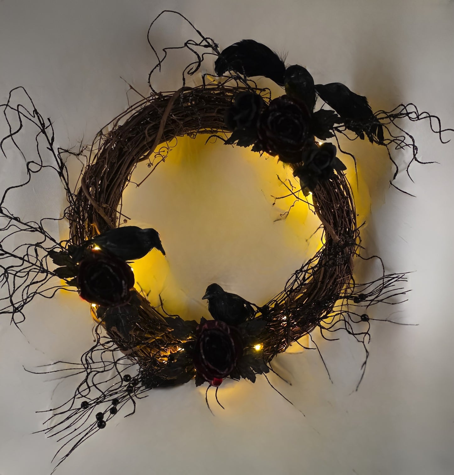 "The Birds" Haunted Halloween Wreath — 18"