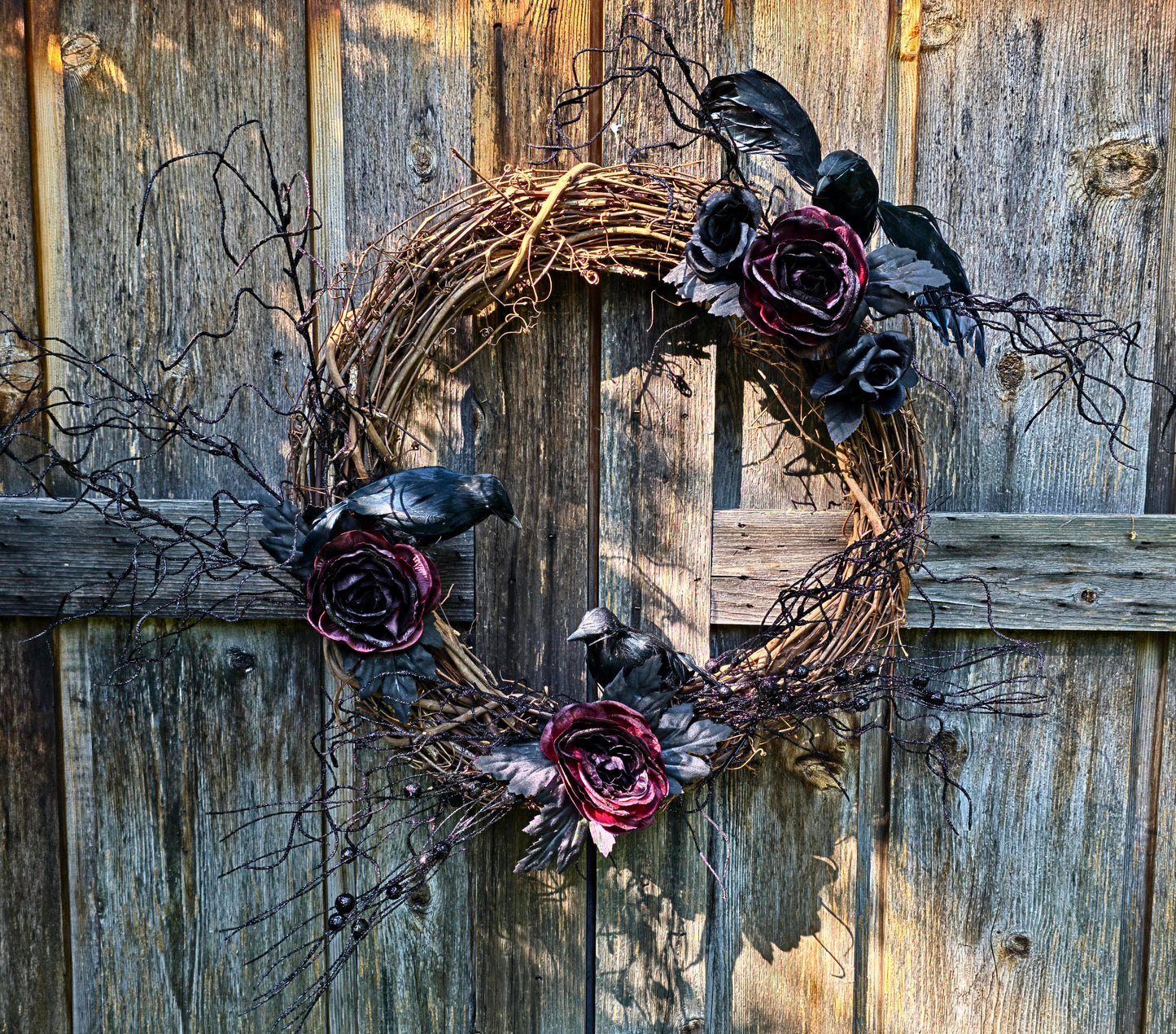 "The Birds" Haunted Halloween Wreath — 18"